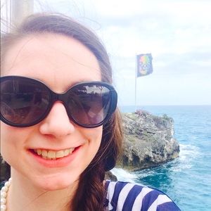 Meet your Posher, Karma